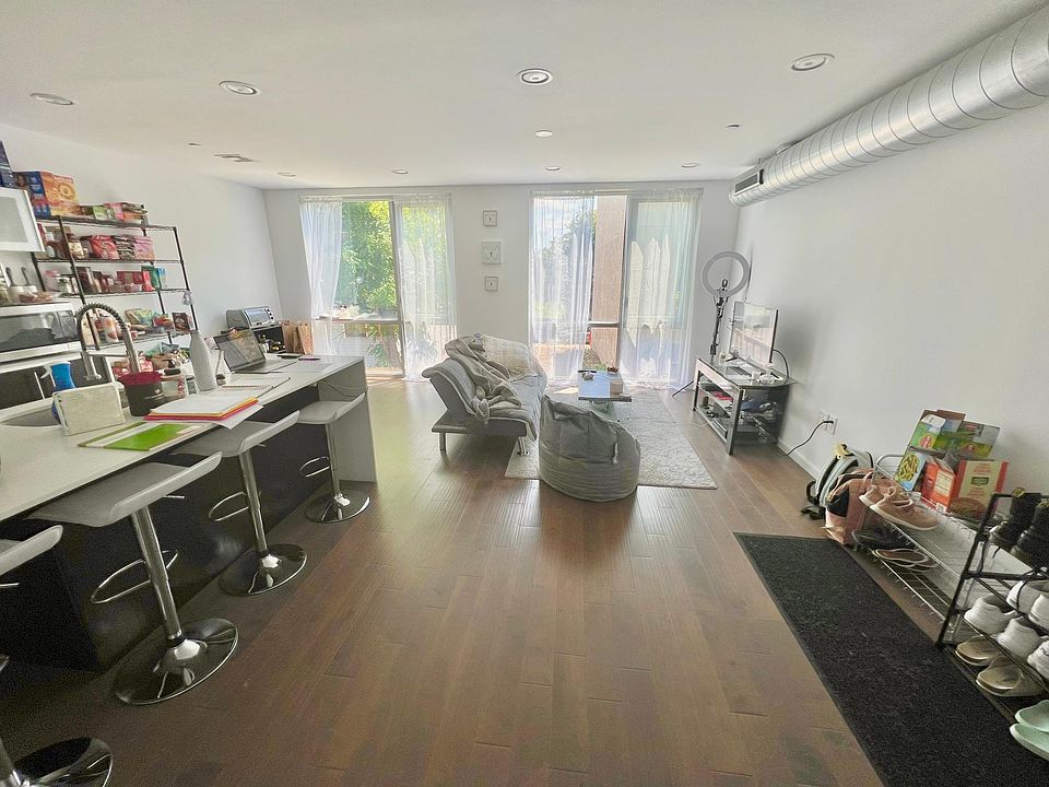 1st image of 1531 N Franklin St #3O