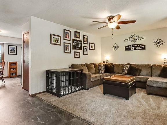 5th image of 475 Oak Street