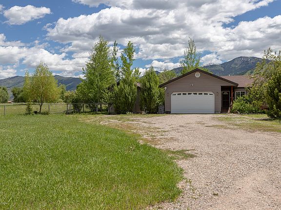 2nd image of 63 Fox Hollow Dr