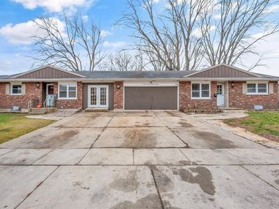 1949 Mark Ave, Elgin, IL, 60123
