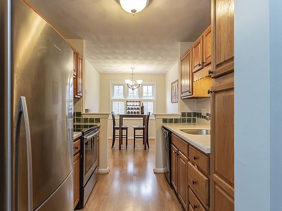 5th image of 163 Laurelwood Dr #163