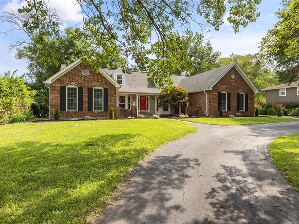 9937 Gerald Dr, Saint Louis, MO 63128
