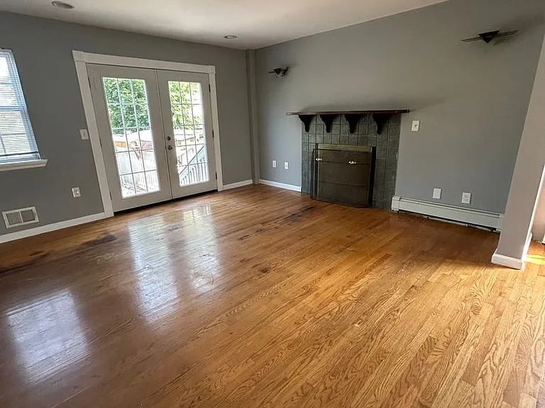 302 Atkins Ave — Photo 4