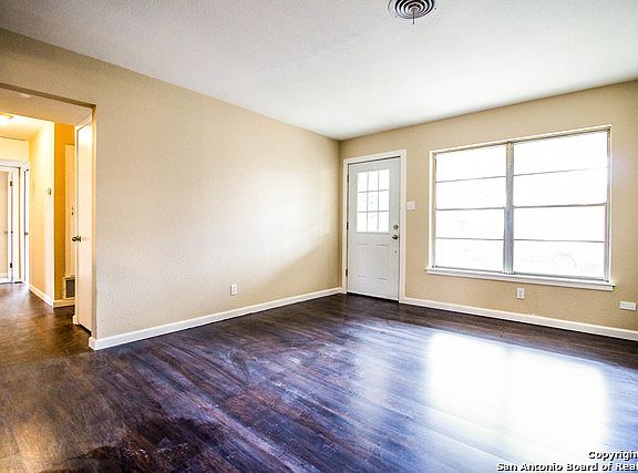 2nd image of 1910 Odessa Dr