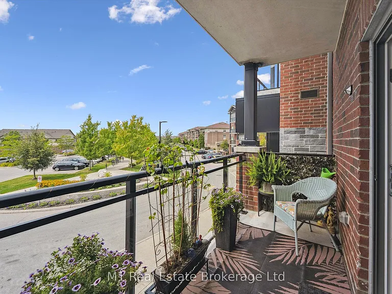 35 Kingsbury Sq #215 — Photo 30
