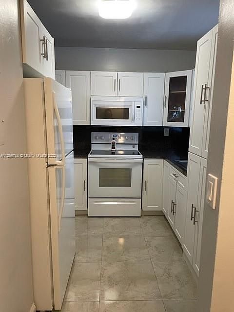 1st image of 401 NW 72nd Ave APT 105-B
