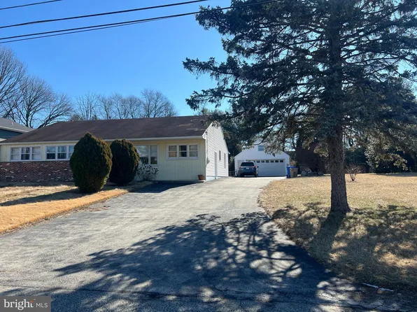 219 Locust St, Newtown Square, PA 19073