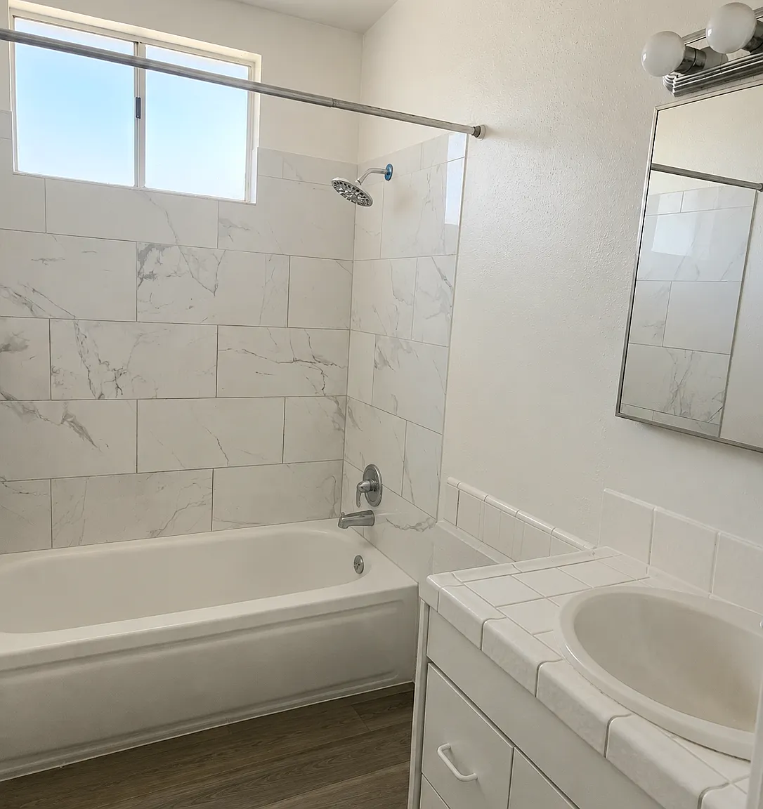 2 bed, 960 sqft, $1,875 — Photo 2