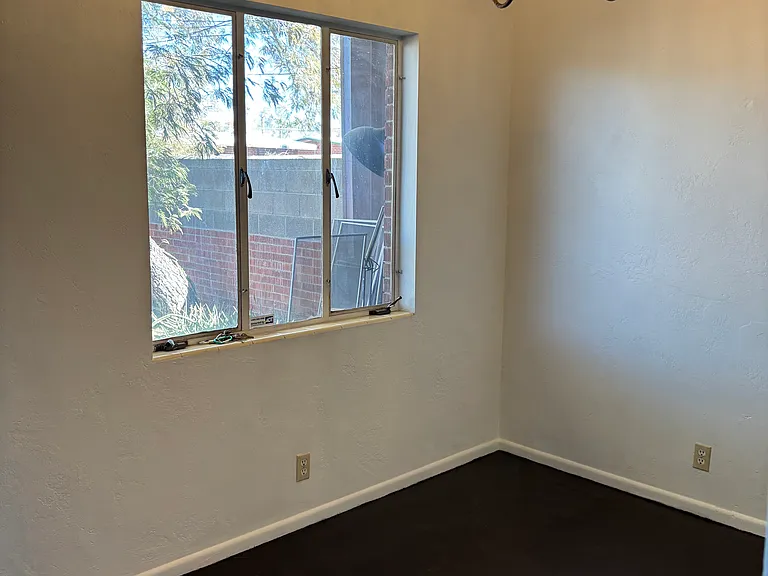 312 N Campbell Ave — Photo 4