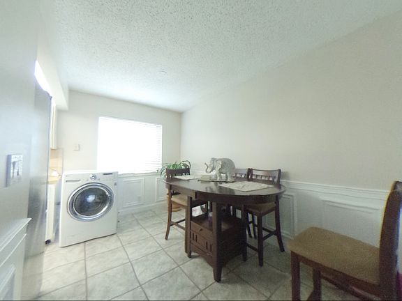 5th image of 2301 SE 4th St #90