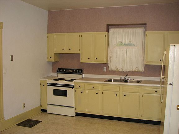 Downstairs Kitchen