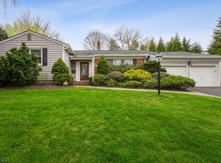33 Avon Rd, Springfield, NJ 07081
