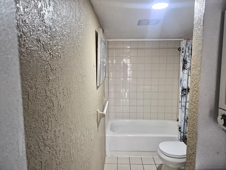 4166 Inverrary Dr #403 — Photo 22