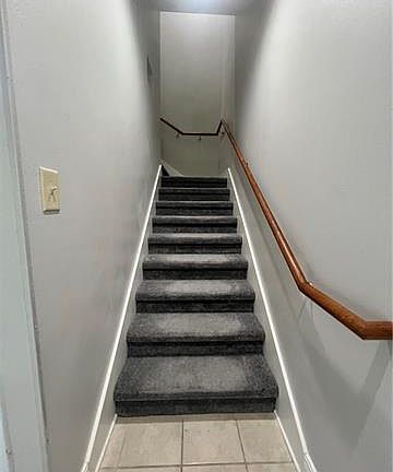 4th image of 126 Lakeview Dr APT B