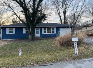 111 Edgewood Dr, Hallsville, MO 65255
