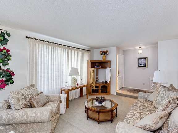 2nd image of 1021 S 78th Pl