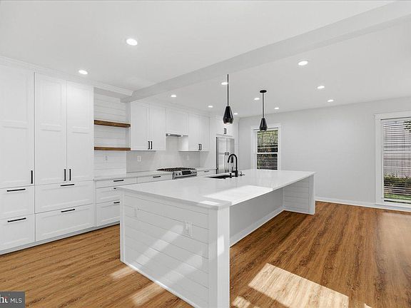 5th image of 1632 Wainwright Dr