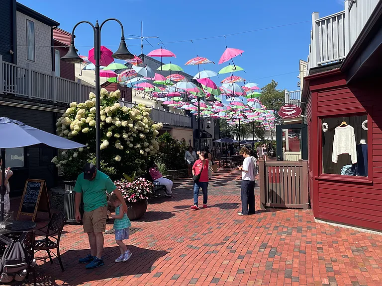 305 Swans Wharf Row — Photo 18