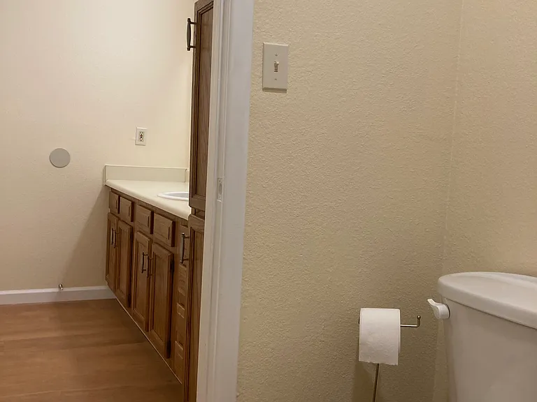 343 E 8th Ave #9 — Photo 8