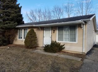 156 Shady Ln, Bolingbrook, IL 60440