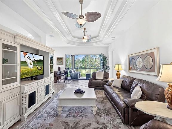 3rd image of 10341 Glastonbury CIR #201