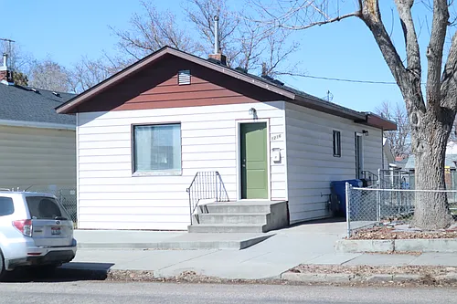1216 E Clark St Photo 1