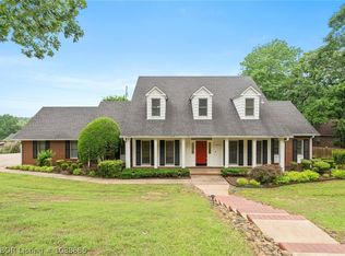 8600 Canopy Oaks Dr, Fort Smith, AR 72903