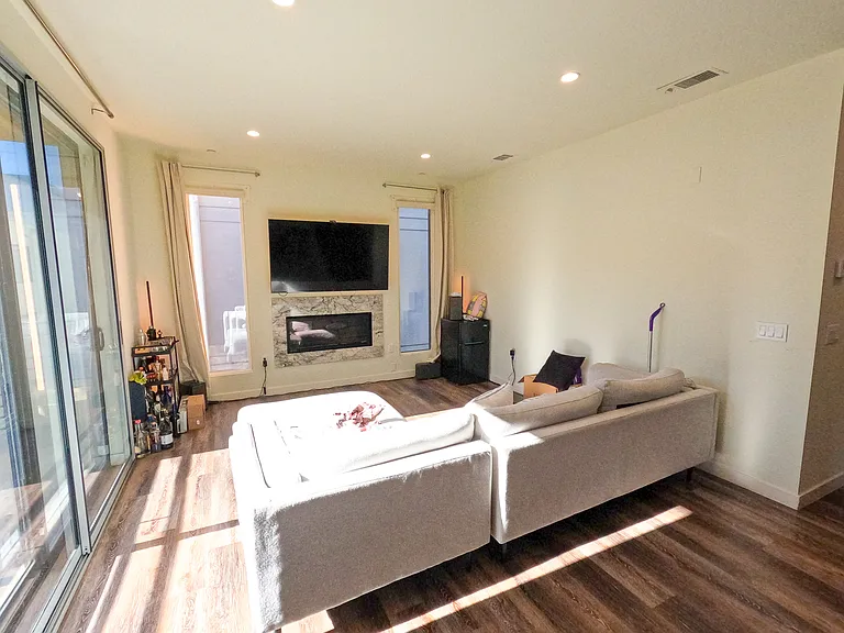 11254 Mississippi Ave #104A — Photo 40