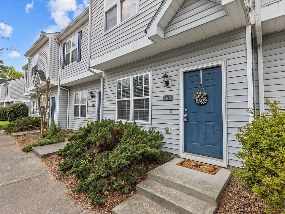 1st image of 138 Blue Crest Ln