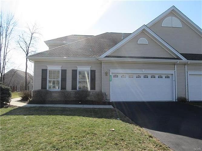 1st image of 2060 Bally Dr