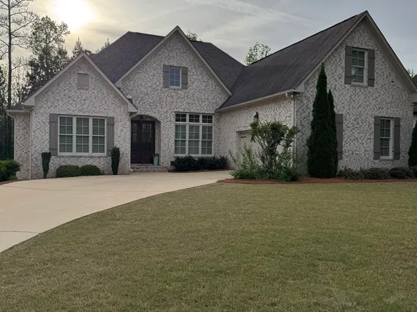 2009 Highland Village Bnd, Birmingham, AL 35242