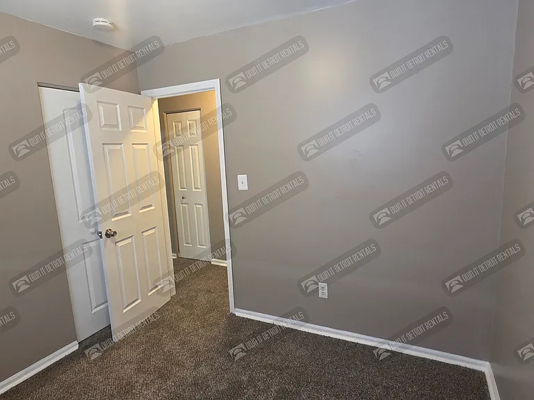 8125 Timken Ave — Photo 9