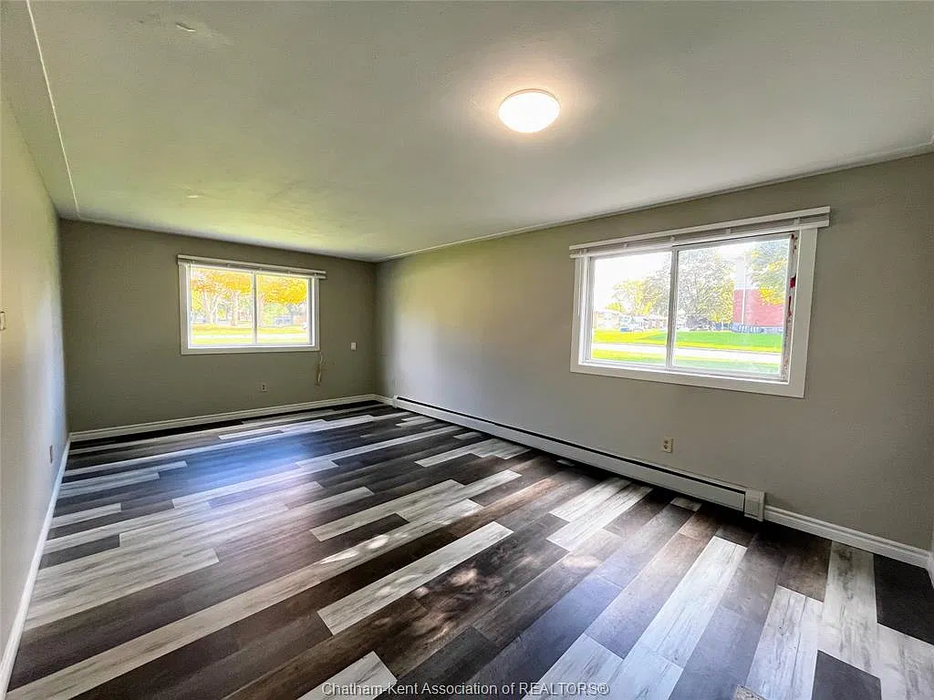 2 bed, $1,400 — Photo 3