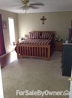 Downstairs bedroom
						:
						Access to back deck and bathroom