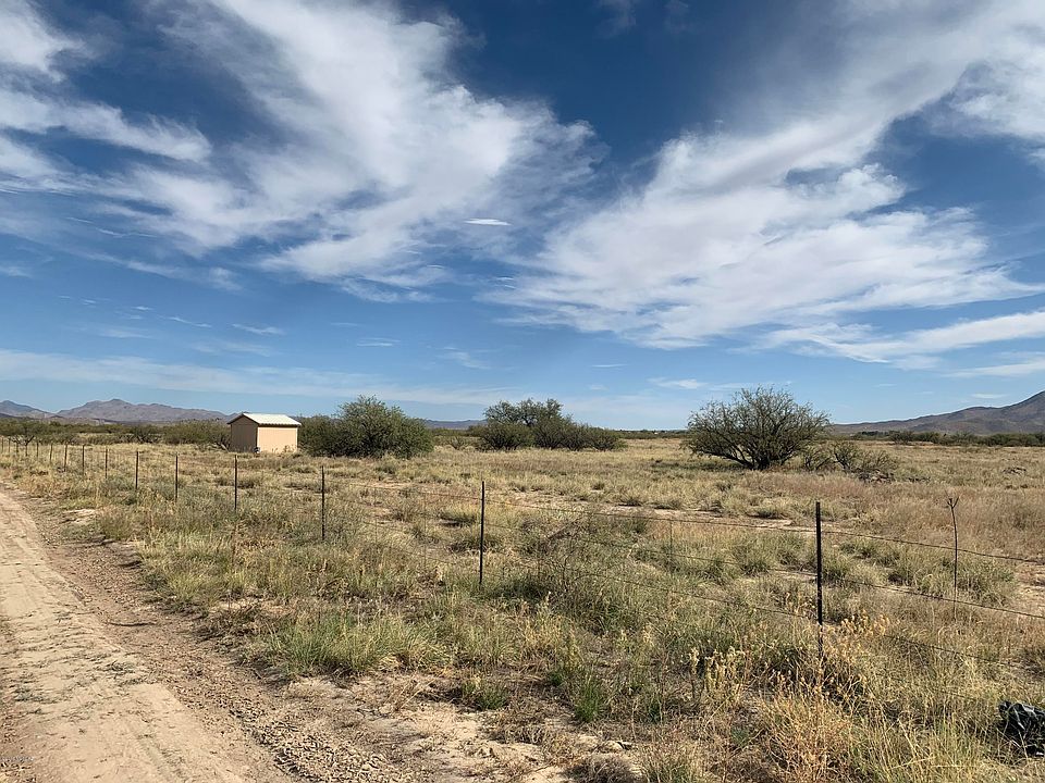 2nd image of 1804 N Calle Caya Dr