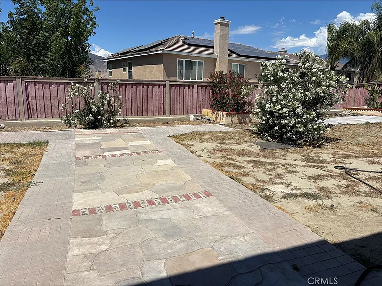 1979 Meridian St — Photo 8