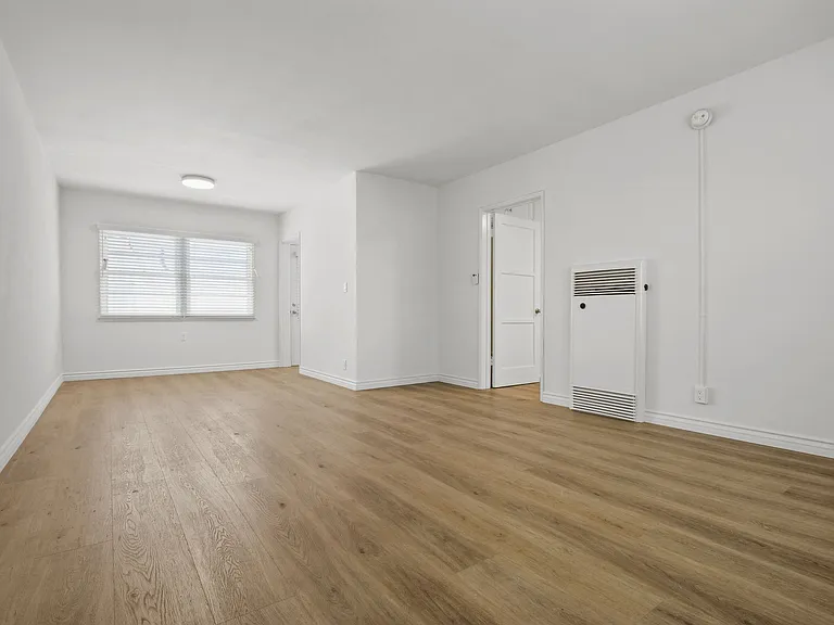 1034 5th St in Santa Monica - 5 blocks to the beach & North of Wilshire Blvd! — Photo 4
