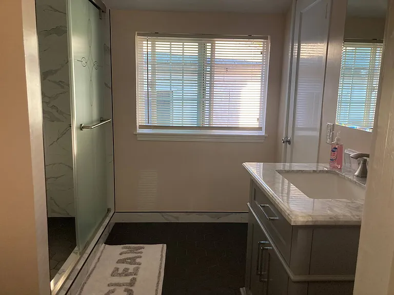 2206 Lincoln St #6 — Photo 5