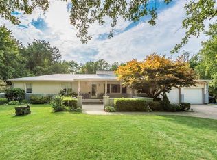 8730 Bishop Rd, Brighton, MI 48116