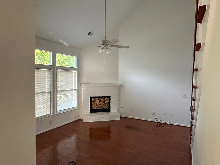 1630 Garrard St — Photo 4