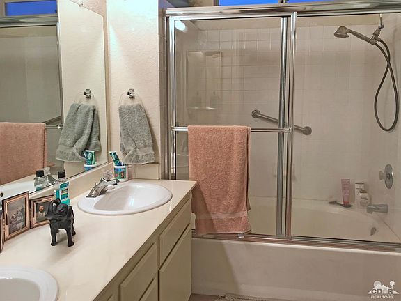 3rd image of 30638 Kenwood Dr