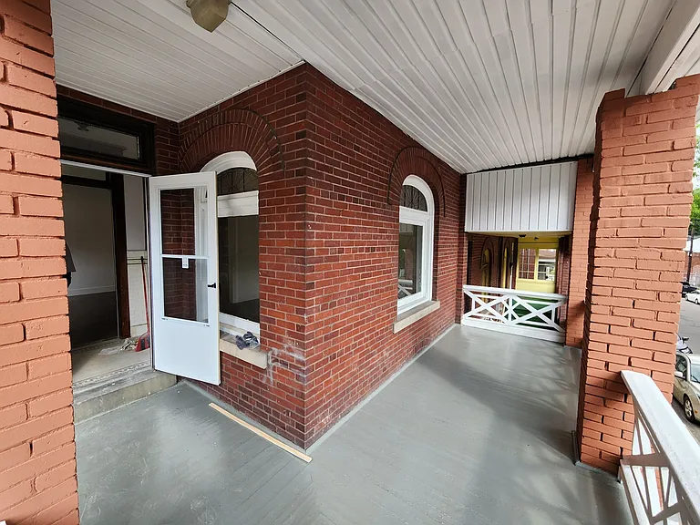 N George St — Photo 14