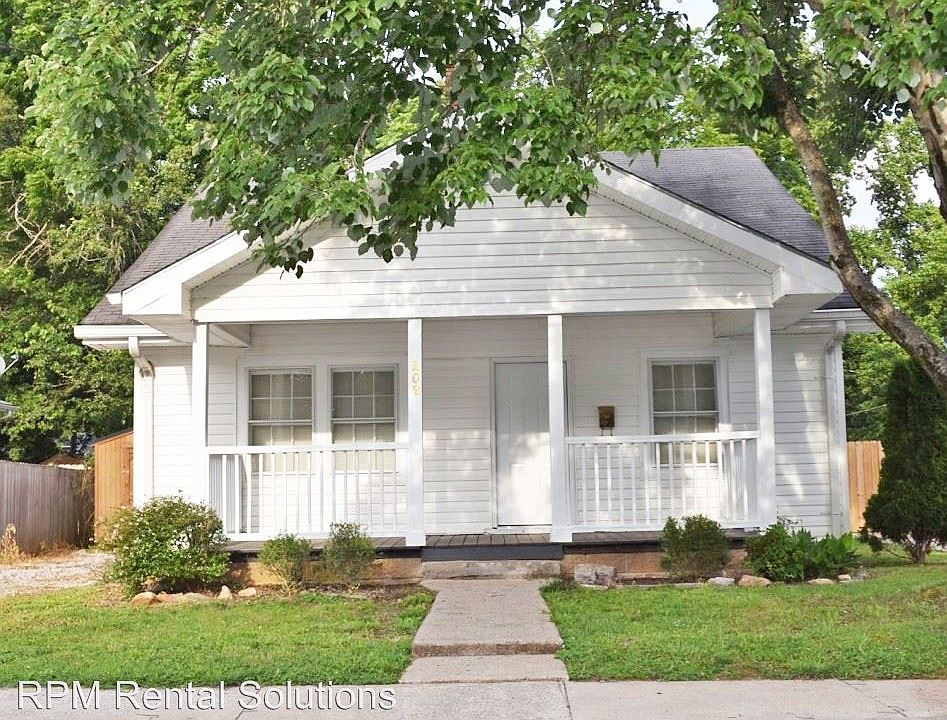 1st image of 209 Richardson Ave
