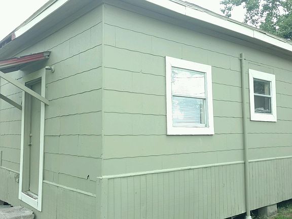 5th image of 211 W Saint Charles Dr