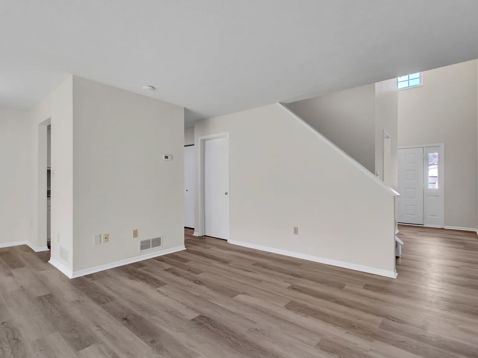 2 bed, 1500 sqft, $1,995 — Photo 3