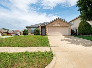 917 Mulder Dr, Arlington, TX 76001