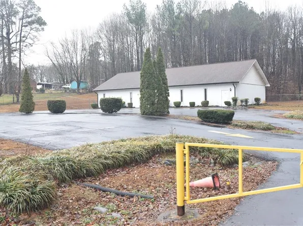 1355 Peachtree St, Winston Salem, NC 27107