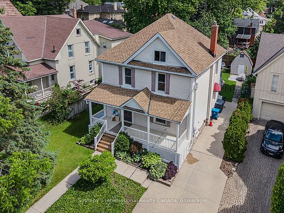 3rd image of 128 Douglas St