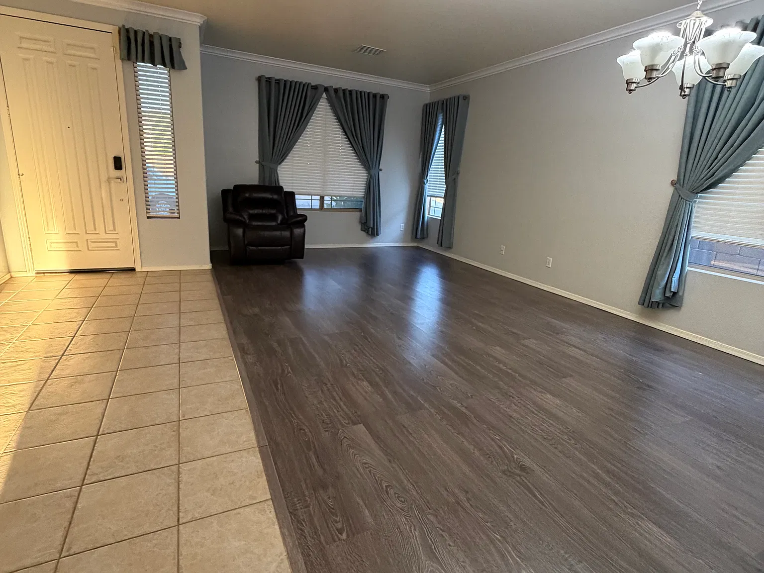 4 bed, 2173 sqft, $2,650 — Photo 4