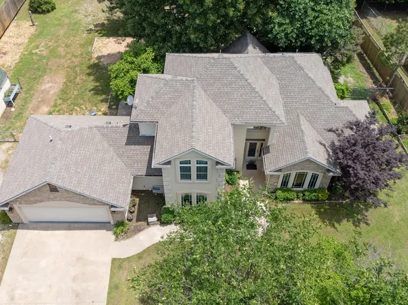1201 Harber Oaks Loop, Grove, OK 74344